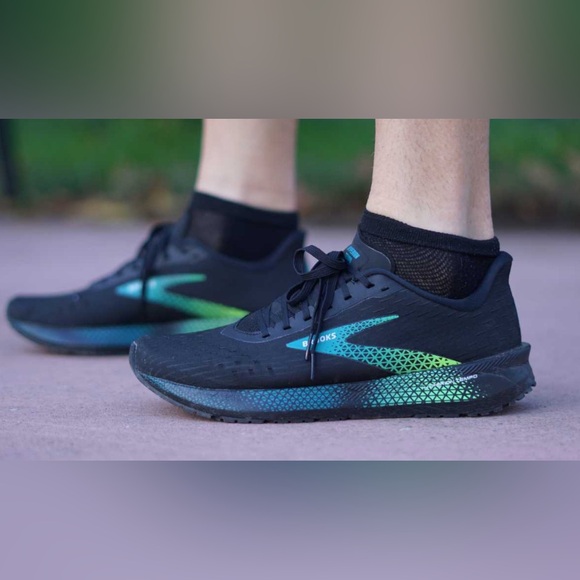 Brooks Hyperion Tempo running Shoes-Black and Green - Picture 2 of 8